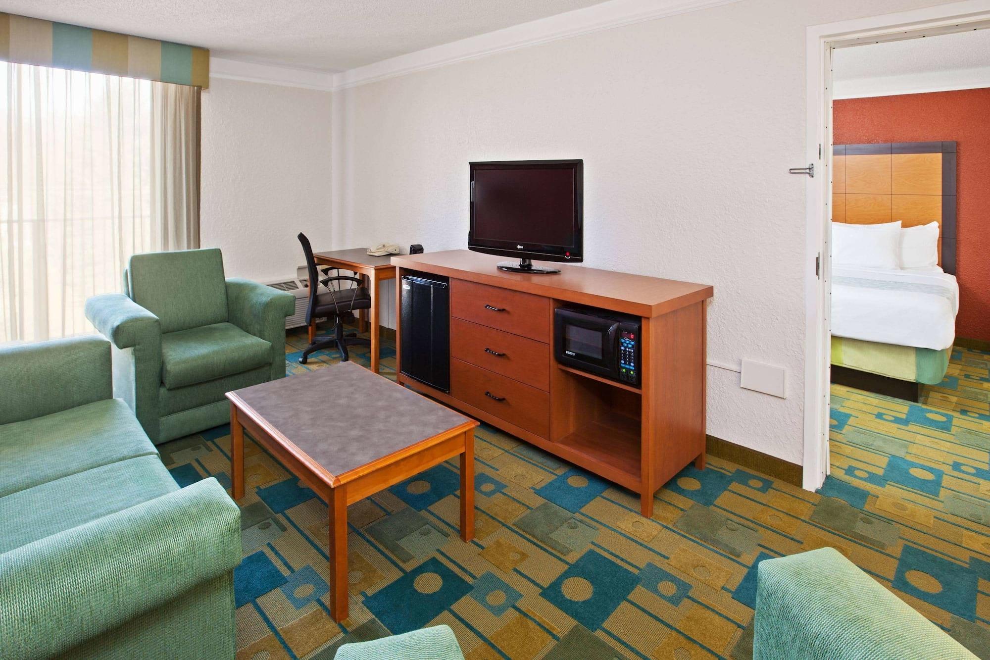La Quinta By Wyndham Nashville Airport/Opryland Zewnętrze zdjęcie