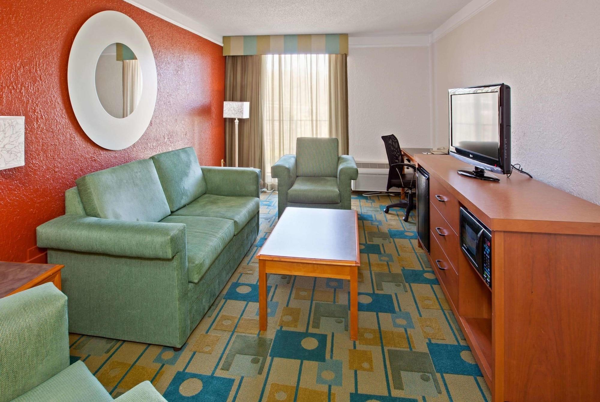 La Quinta By Wyndham Nashville Airport/Opryland Zewnętrze zdjęcie